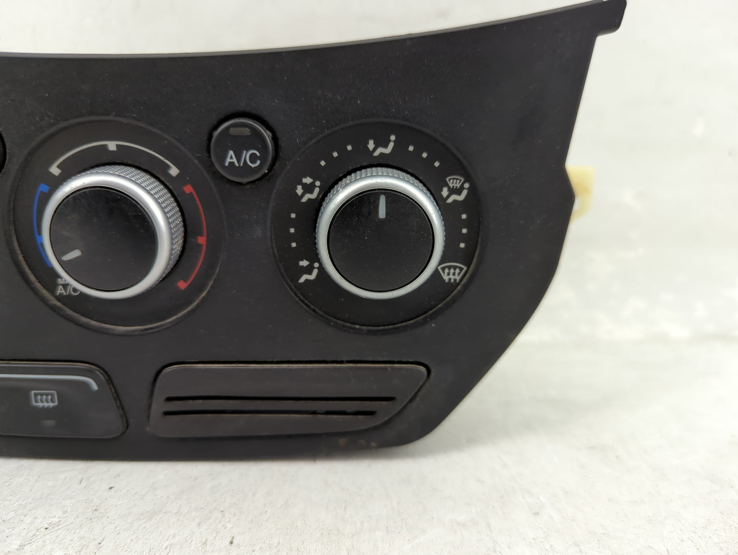 2013-2016 Ford Escape Climate Control Module Temperature AC/Heater Replacement P/N:CJ5T-19980-CH E1067439 Fits OEM Used Auto