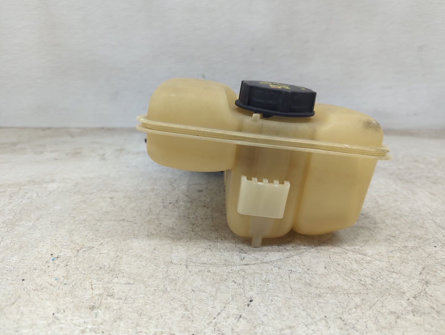 2013-2016 Ford Escape Radiator Coolant Overflow Expansion Tank Bottle 1449264 - Oemusedautoparts1.com