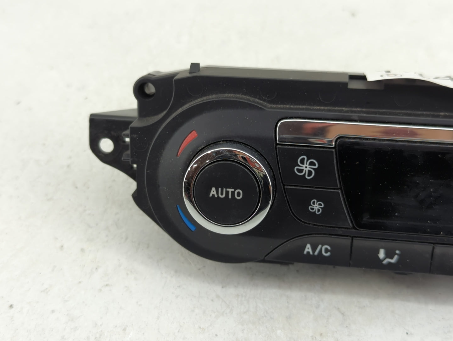 2013 Ford Escape Climate Control Module Temperature AC/Heater Replacement P/N:CJ5T-18C612-AE Fits OEM Used Auto Parts - Oemu