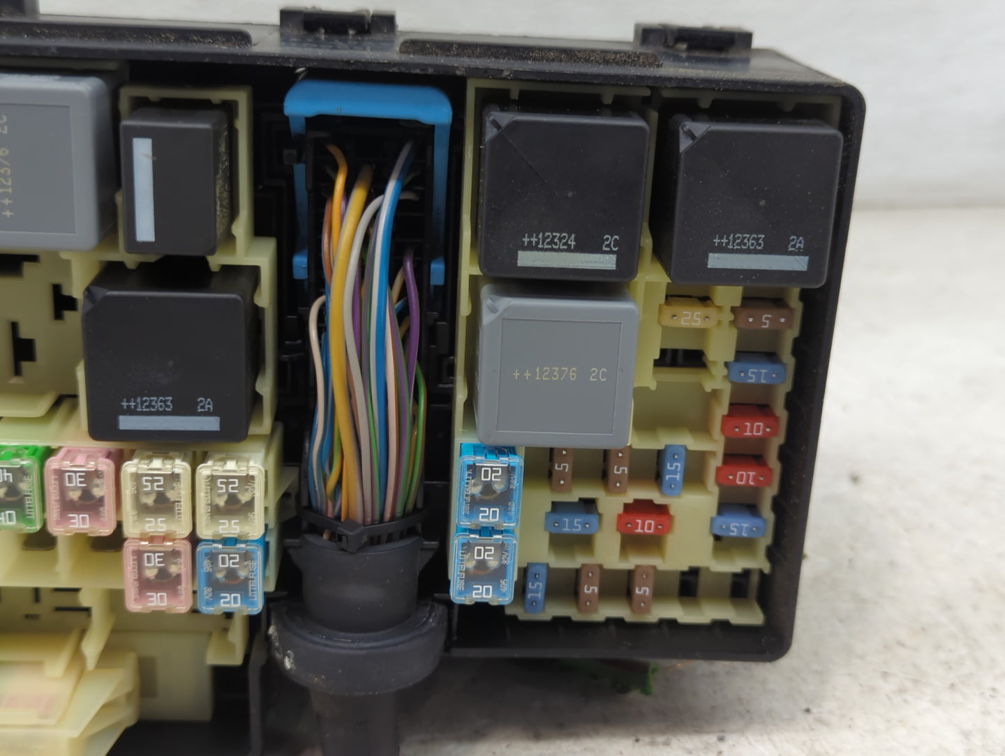 2013 Ford Escape Fusebox Fuse Box Panel Relay Module P/N:AV6T-14A067-AC 5B0Q10107 Fits OEM Used Auto Parts - Oemusedautopart