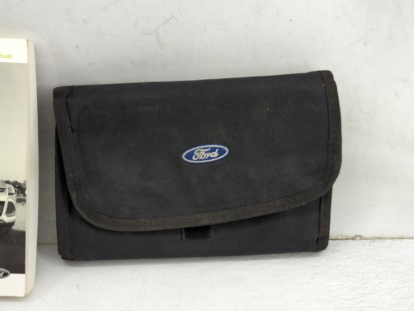 2013 Ford Escape Owners Manual Book Guide P/N:DJ5J19A321AA OEM Used Auto Parts - Oemusedautoparts1.com