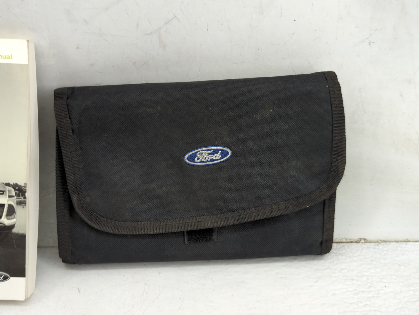 2013 Ford Escape Owners Manual Book Guide P/N:DJ5J19A321AA OEM Used Auto Parts - Oemusedautoparts1.com