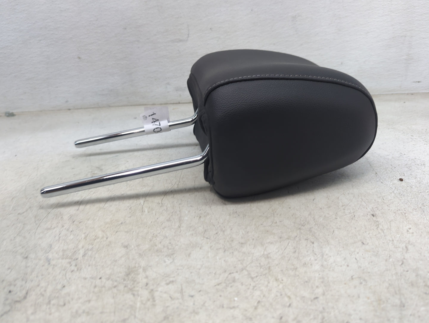 2013-2015 Ford Escape Headrest Head Rest Front Driver Seat Black 1470875 - Oemusedautoparts1.com