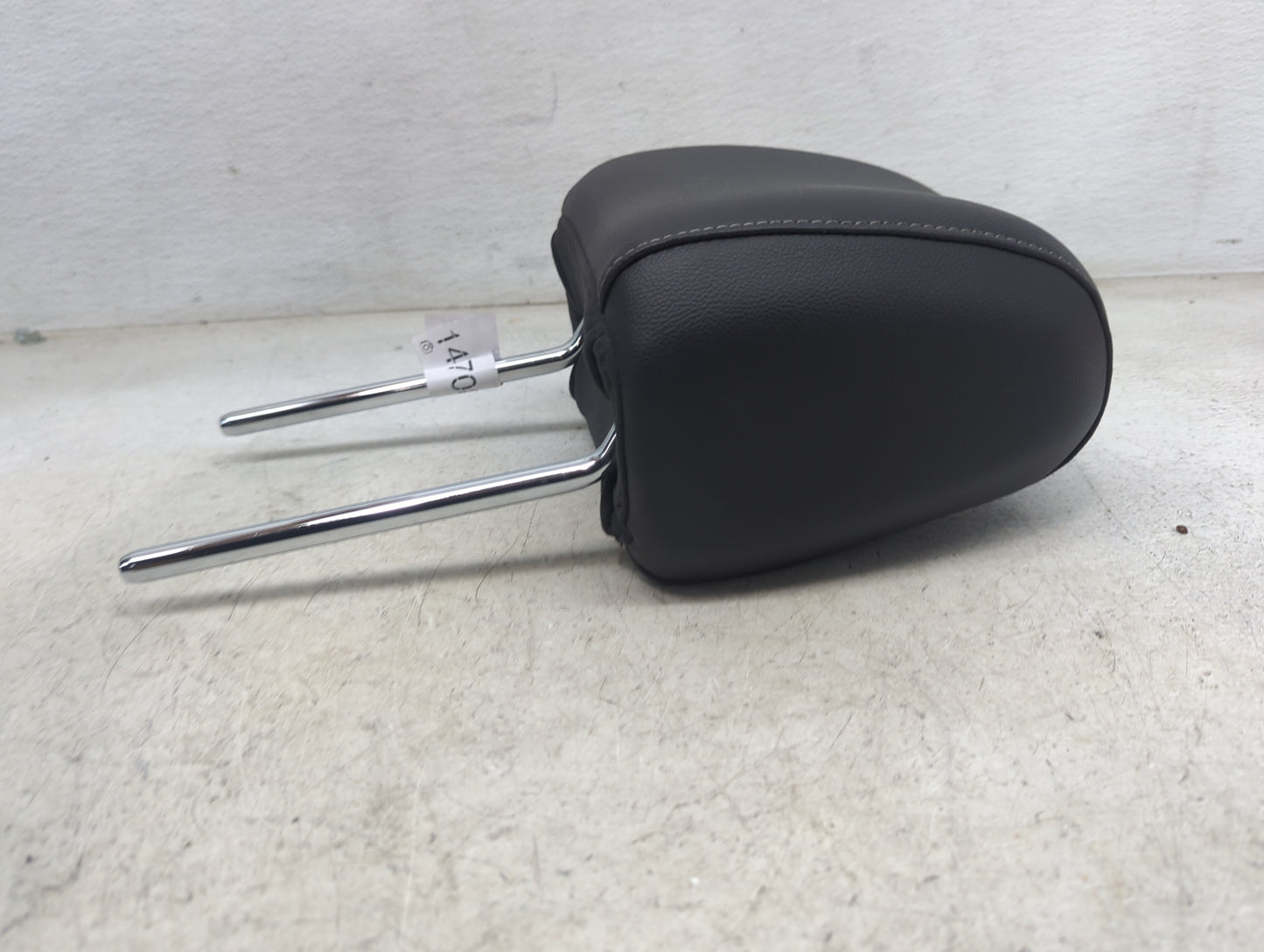 2013-2015 Ford Escape Headrest Head Rest Front Driver Seat Black 1470875 - Oemusedautoparts1.com