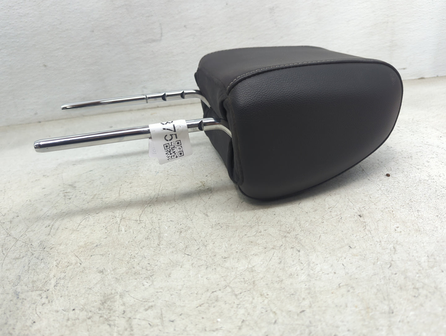 2013-2015 Ford Escape Headrest Head Rest Front Driver Seat Black 1470875 - Oemusedautoparts1.com