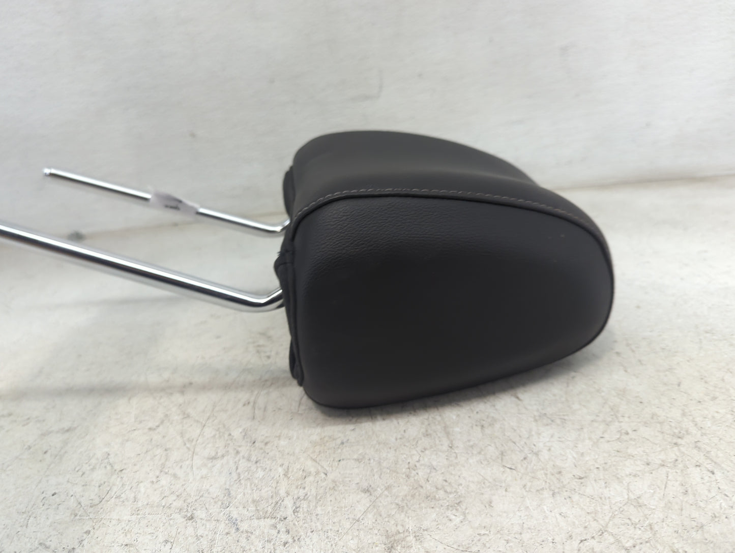 2013-2015 Ford Escape Headrest Head Rest Front Driver Passenger Seat Fits Fits 2013 2014 2015 OEM Used Auto Parts - Oemuseda