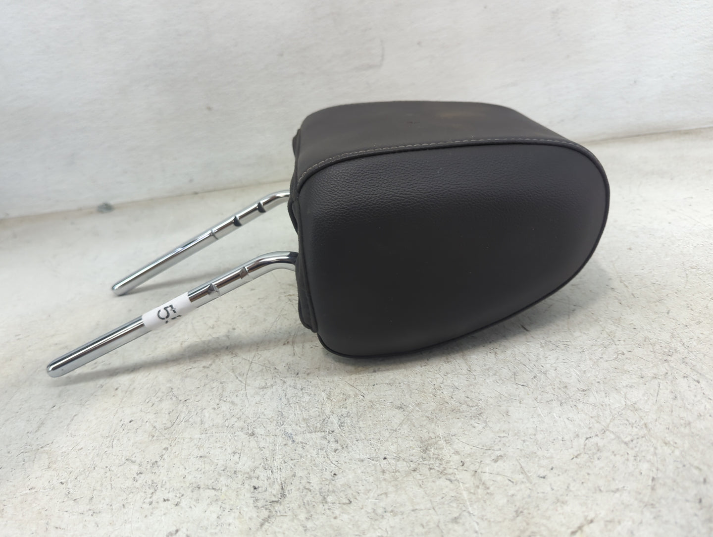 2013-2015 Ford Escape Headrest Head Rest Front Driver Passenger Seat Fits Fits 2013 2014 2015 OEM Used Auto Parts - Oemuseda