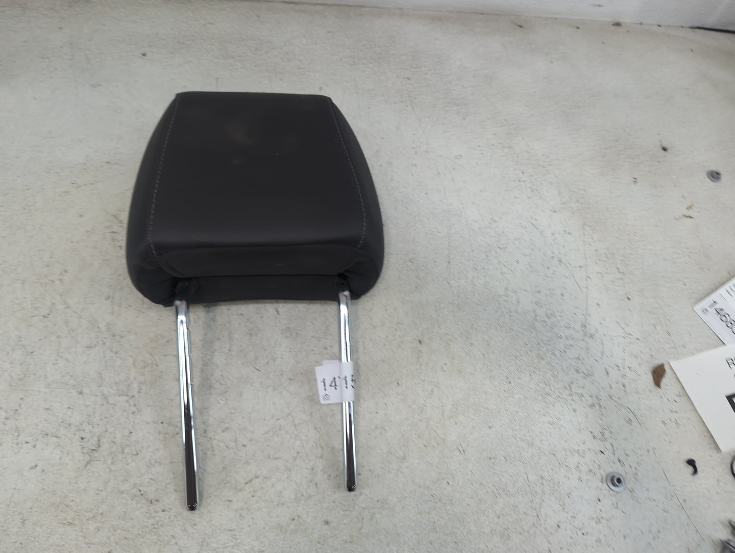 2013-2015 Ford Escape Headrest Head Rest Front Driver Passenger Seat Fits Fits 2013 2014 2015 OEM Used Auto Parts - Oemuseda