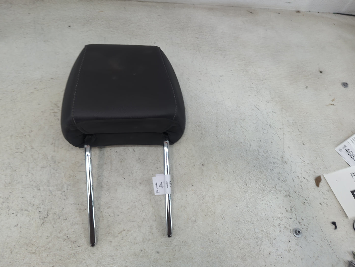 2013-2015 Ford Escape Headrest Head Rest Front Driver Passenger Seat Fits Fits 2013 2014 2015 OEM Used Auto Parts - Oemuseda