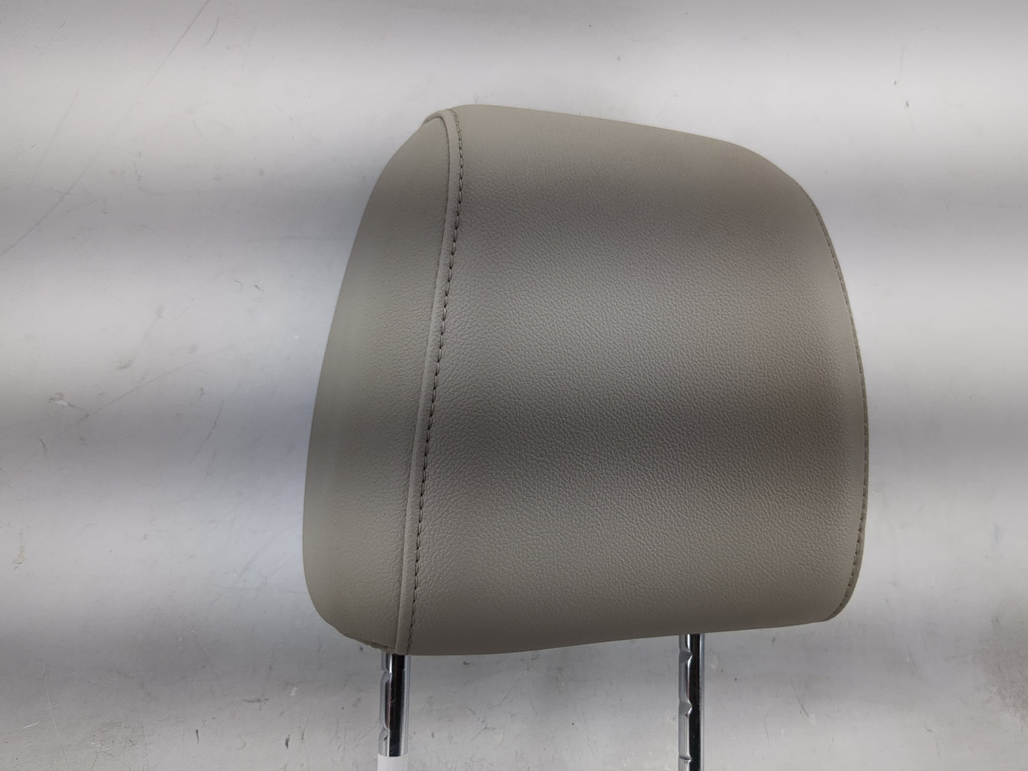2013-2015 Ford Escape Headrest Head Rest Front Driver Passenger Seat Fits Fits 2013 2014 2015 OEM Used Auto Parts - Oemuseda