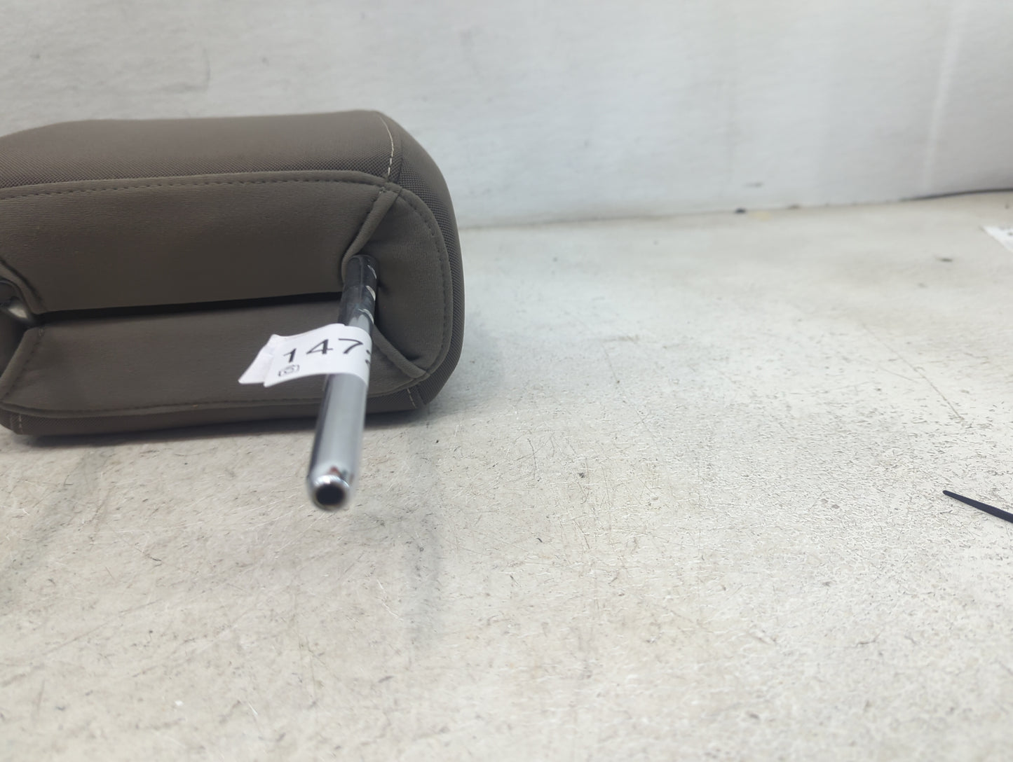 2013-2015 Ford Escape Headrest Head Rest Front Driver Passenger Seat Fits Fits 2013 2014 2015 OEM Used Auto Parts - Oemuseda