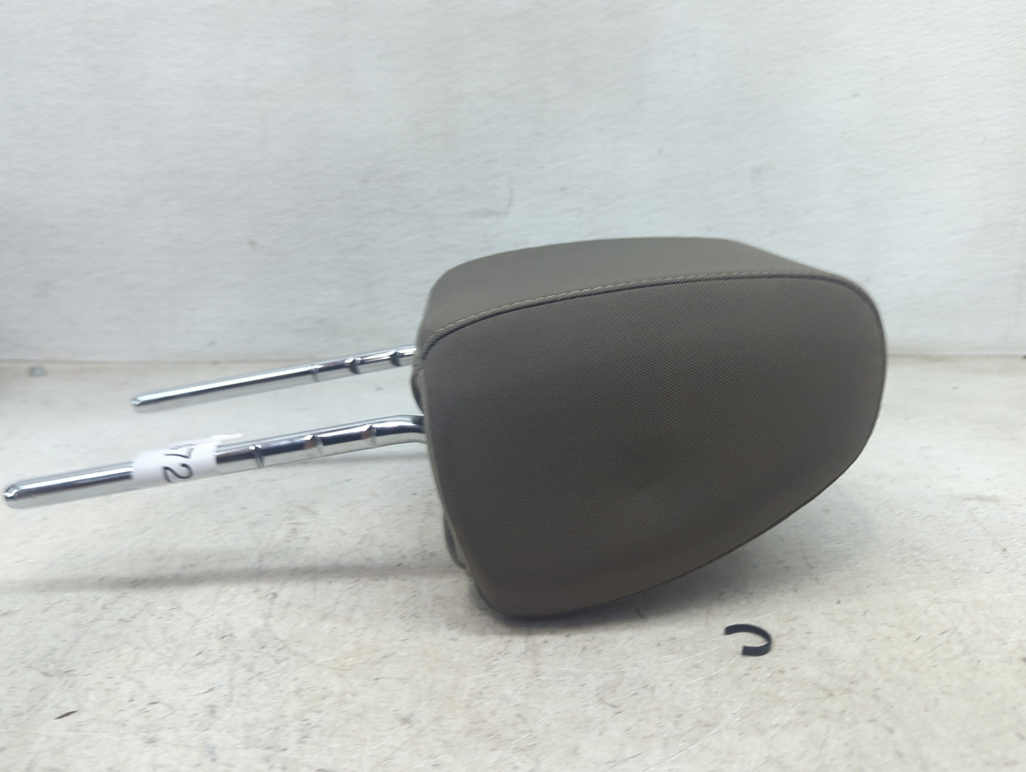 2013-2015 Ford Escape Headrest Head Rest Front Driver Passenger Seat Fits Fits 2013 2014 2015 OEM Used Auto Parts - Oemuseda