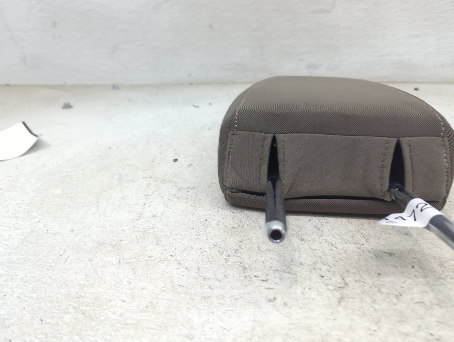 2013 Ford Escape Headrest Head Rest Front Driver Passenger Seat Fits OEM Used Auto Parts - Oemusedautoparts1.com