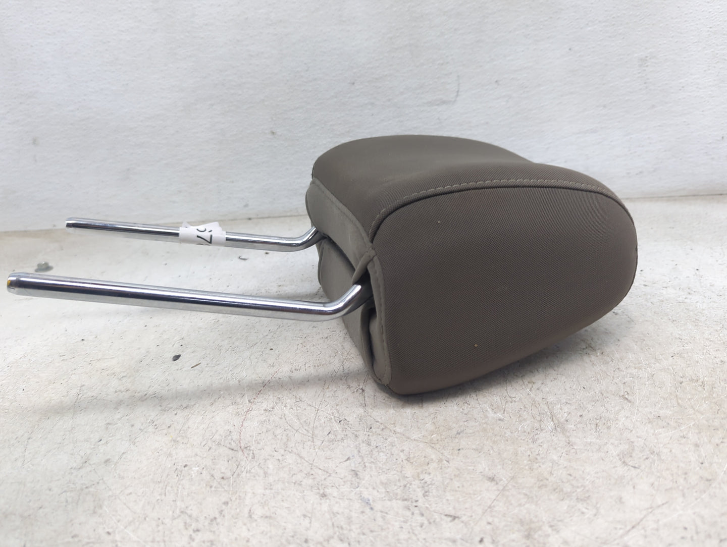 2013 Ford Escape Headrest Head Rest Front Passenger Seat Tan 1472678 - Oemusedautoparts1.com