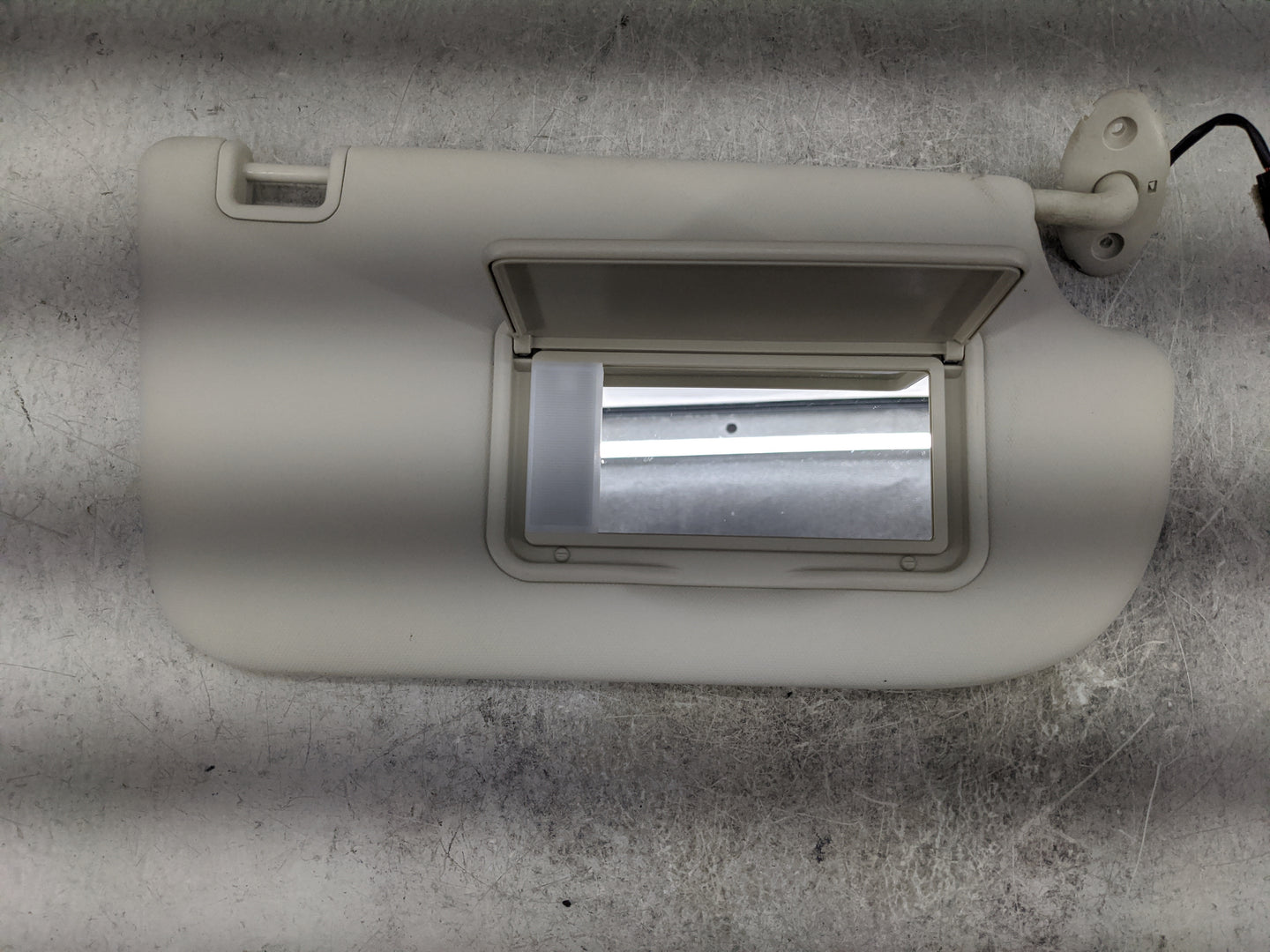 2013-2019 Ford Escape Sun Visor Shade Replacement Passenger Right Mirror Fits Fits 2013 2014 2015 2016 2017 2018 2019 OEM Us