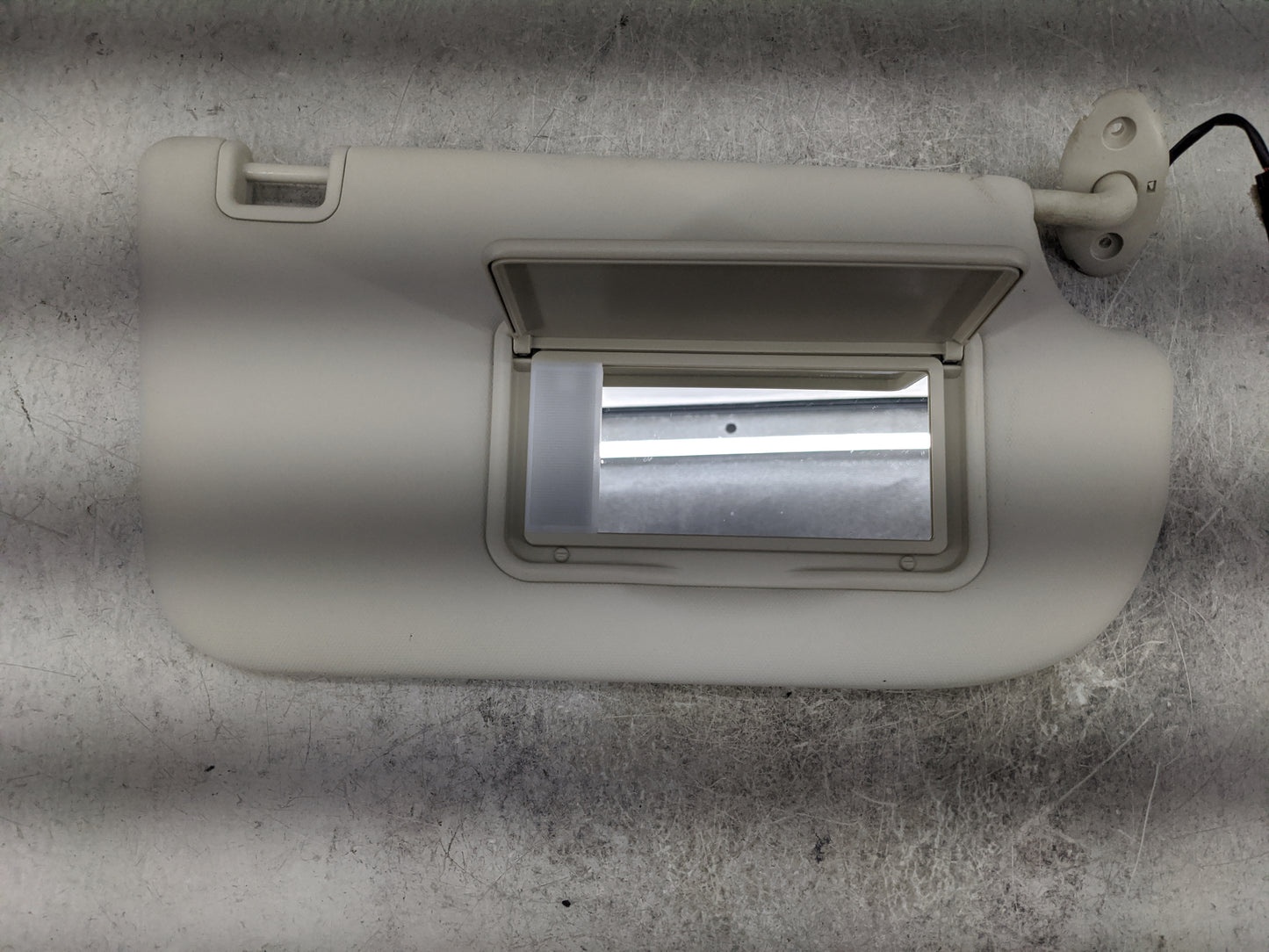 2013-2019 Ford Escape Sun Visor Shade Replacement Passenger Right Mirror Fits Fits 2013 2014 2015 2016 2017 2018 2019 OEM Us