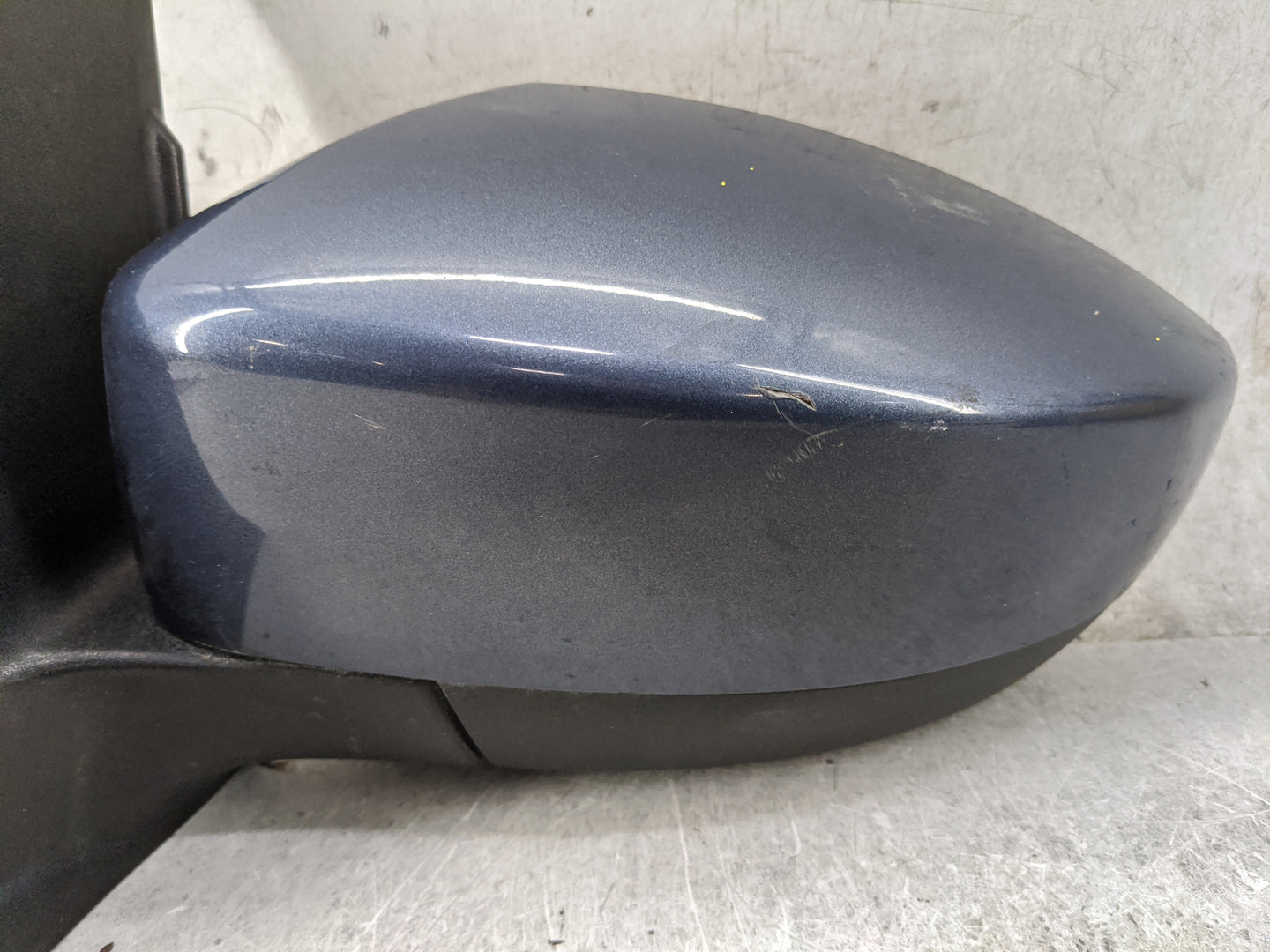 2017-2019 Ford Escape Driver Side View Mirror - Left Door Mirror OEM Used - Oemusedautoparts1.com