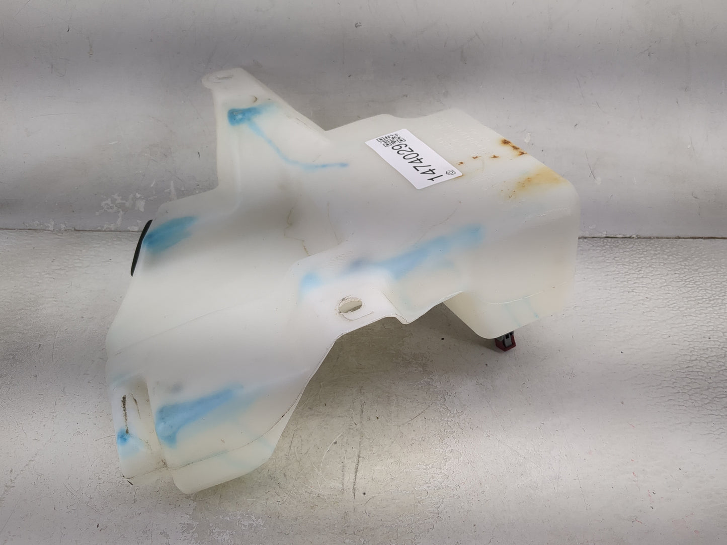2013-2014 Ford Escape Windshield Washer Fluid Reservoir Bottle Oem 1474029 - Oemusedautoparts1.com