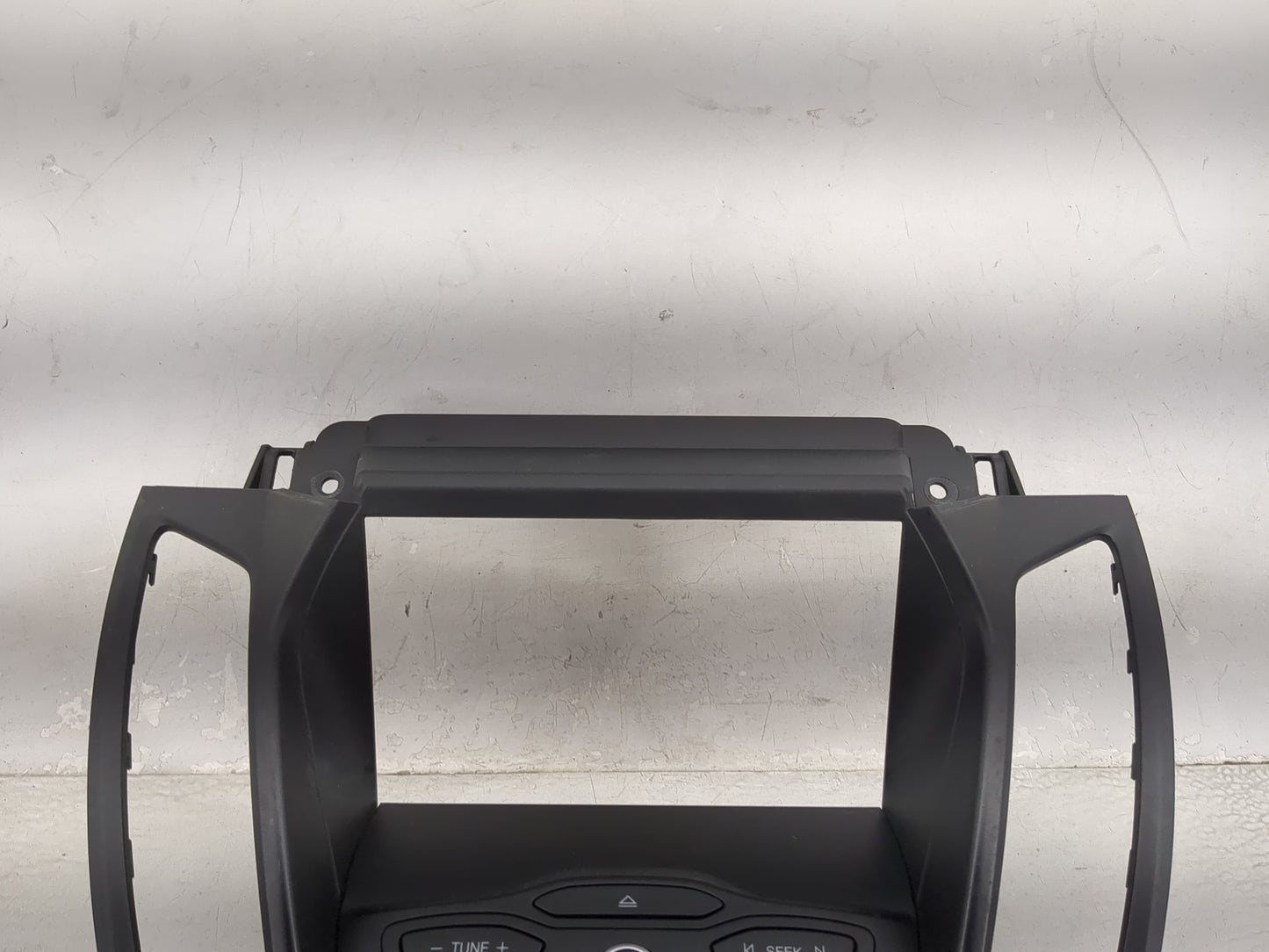 2013 Ford Escape Radio AM FM Cd Player Receiver Replacement P/N:ED3JR6-18835 ED3JR6-18868 Fits OEM Used Auto Parts - Oemused