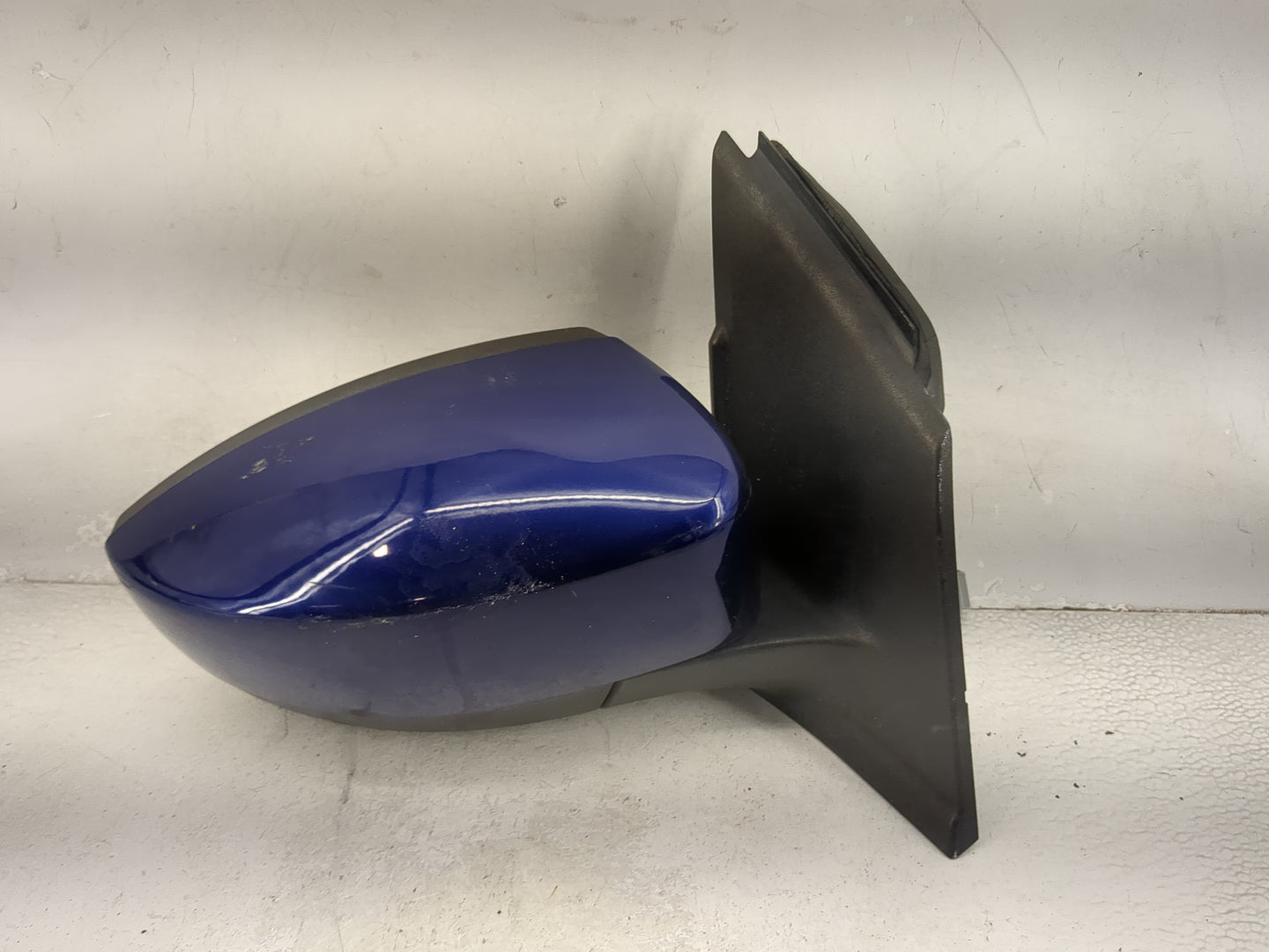 2013-2016 Ford Escape Passenger Side View Mirror - Right Door Mirror OEM Used - Oemusedautoparts1.com