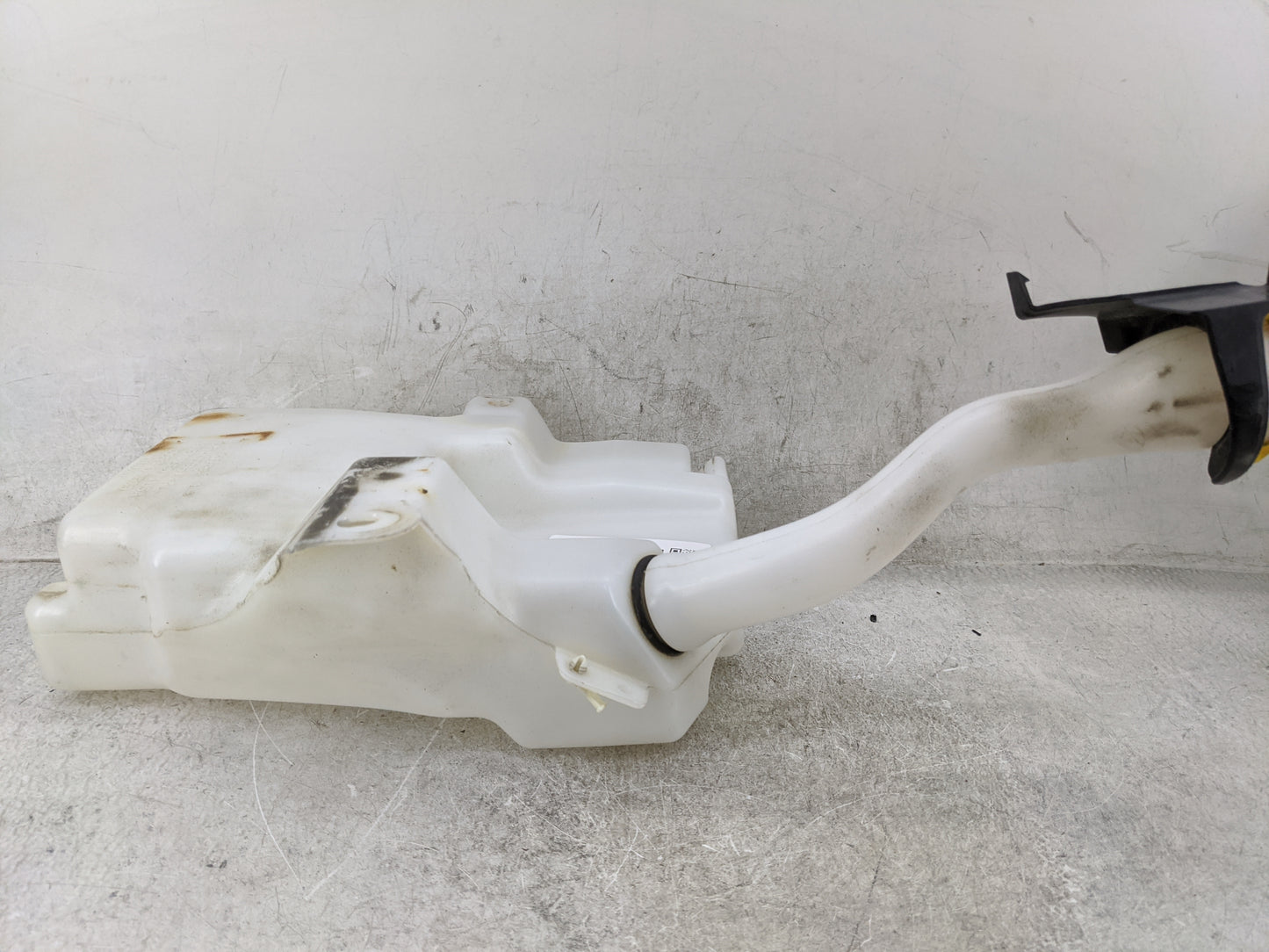 2013-2014 Ford Escape Windshield Washer Fluid Reservoir Bottle Oem 1476954 - Oemusedautoparts1.com