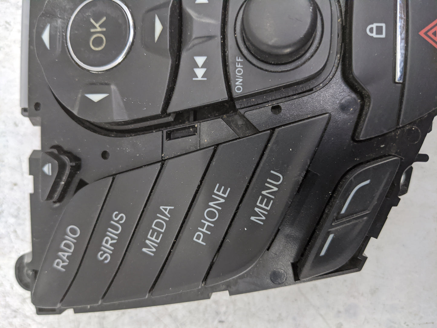 2013-2016 Ford Escape Radio Control Panel 1477667 - Oemusedautoparts1.com