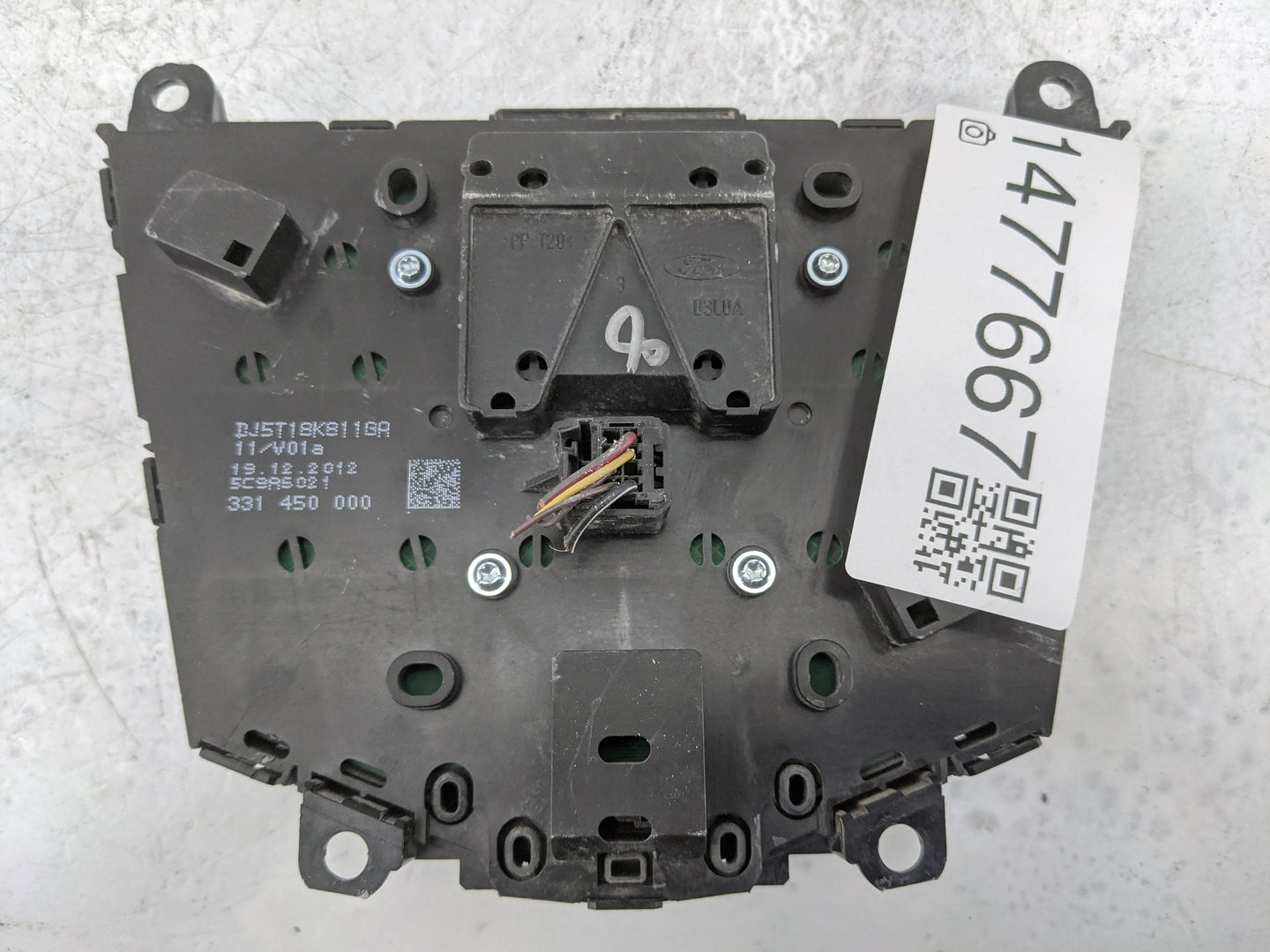 2013-2016 Ford Escape Radio Control Panel 1477667 - Oemusedautoparts1.com