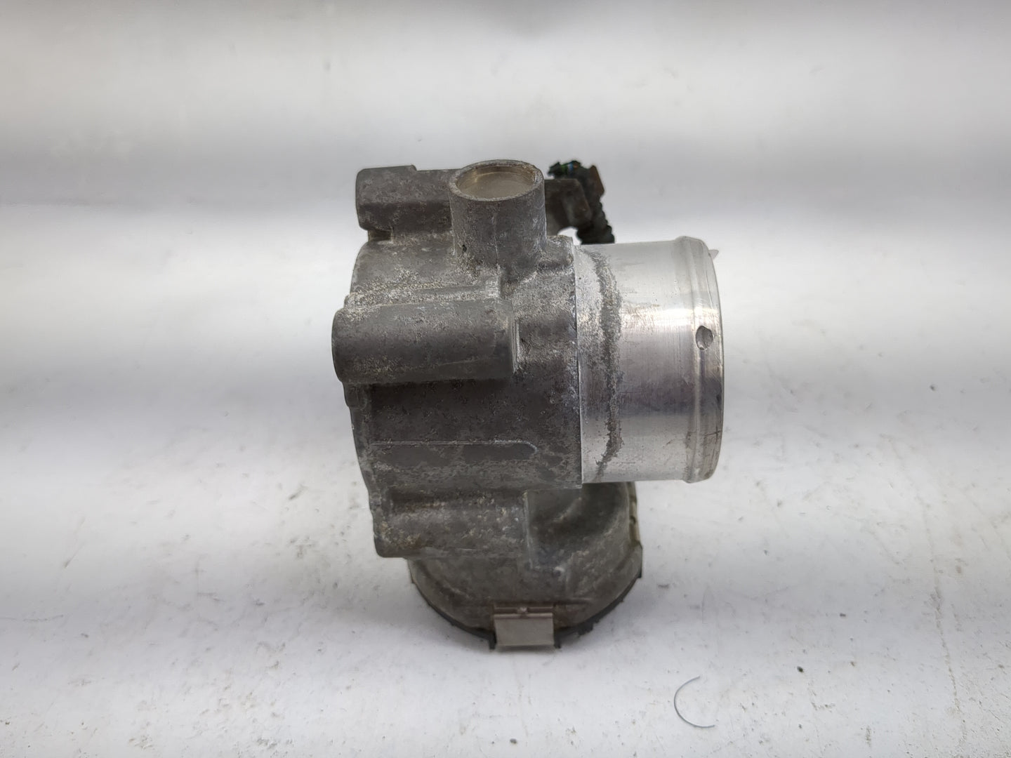 2013-2016 Ford Escape Throttle Body P/N:7S7G-9F991-CA 0280750535 Fits Fits 2013 2014 2015 2016 2017 2018 2019 OEM Used Auto 