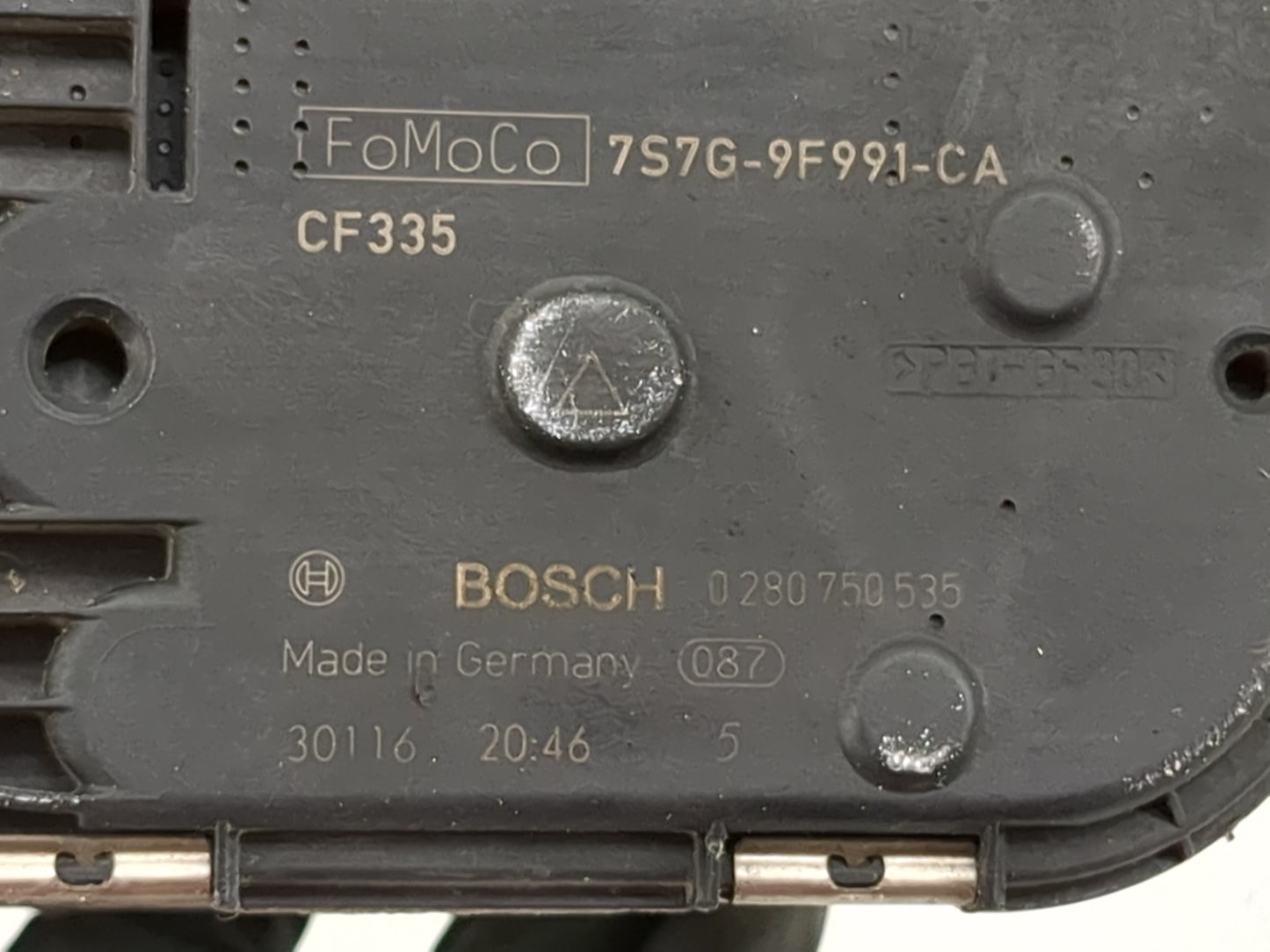 2013-2016 Ford Escape Throttle Body P/N:7S7G-9F991-CA 0280750535 Fits Fits 2013 2014 2015 2016 2017 2018 2019 OEM Used Auto 