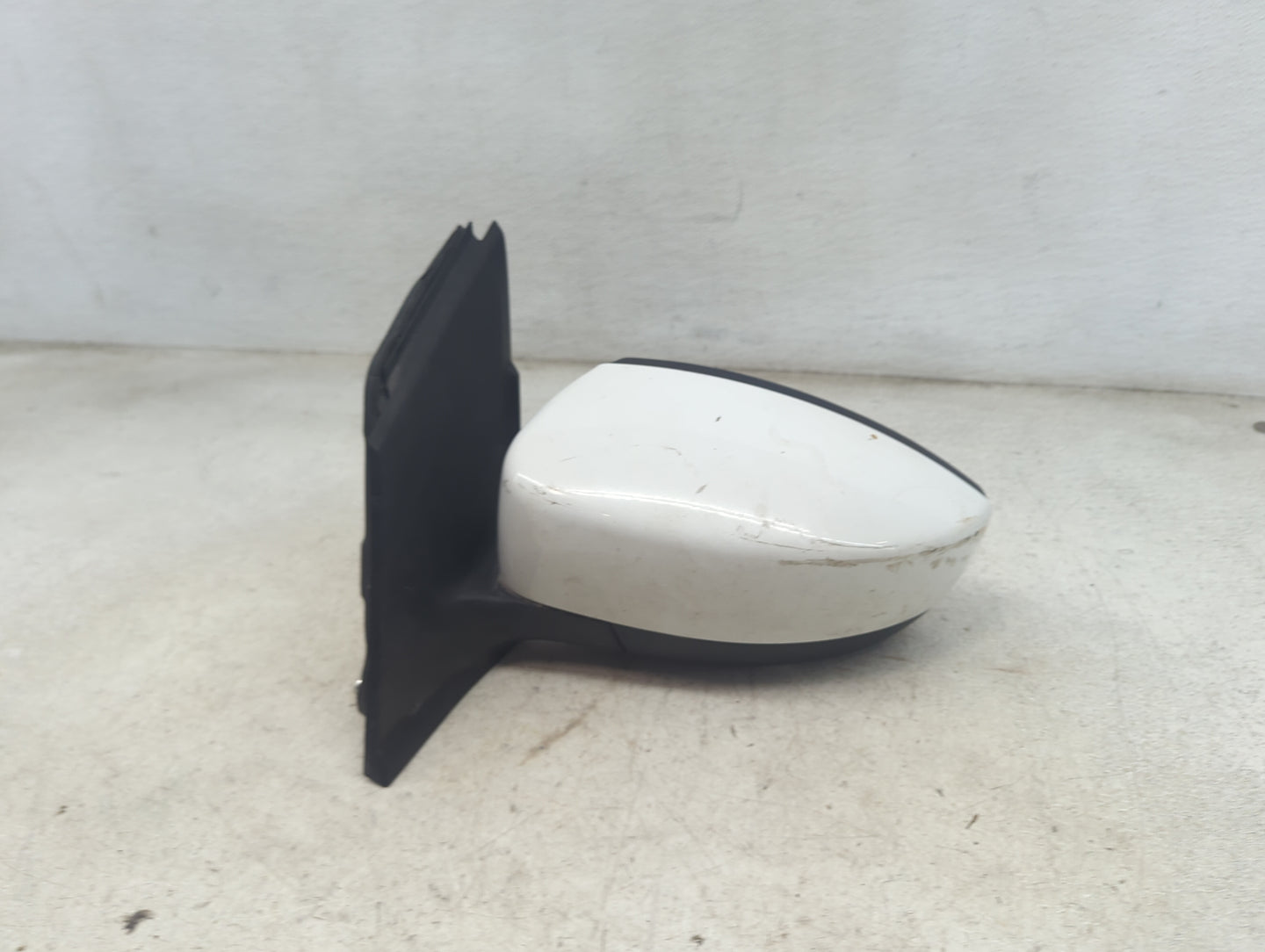 2013-2016 Ford Escape Driver Side View Mirror - Left Door Mirror OEM Used - Oemusedautoparts1.com