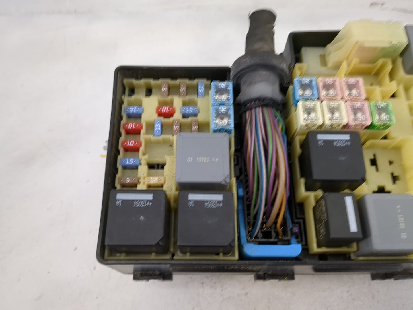 2013-2016 Ford Escape Fusebox Fuse Box Panel Relay Module P/N:AV6T-14A067-AC 5B0Q10107 Fits Fits 2013 2014 2015 2016 OEM Use