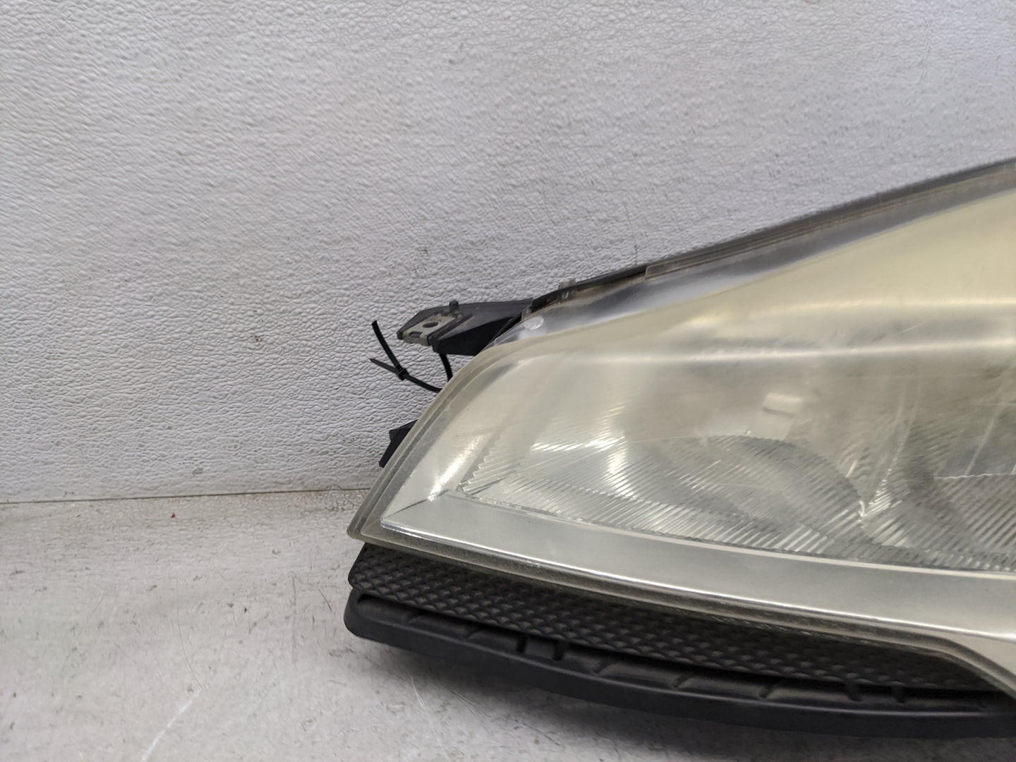 2013-2016 Ford Escape Driver Left Oem Head Light Headlight Lamp 1480515 - Oemusedautoparts1.com