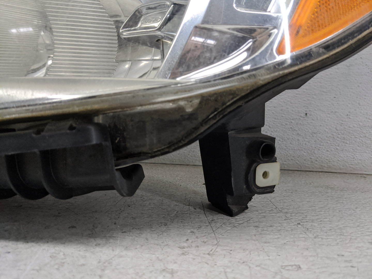 2013-2016 Ford Escape Driver Left Oem Head Light Headlight Lamp 1480515 - Oemusedautoparts1.com