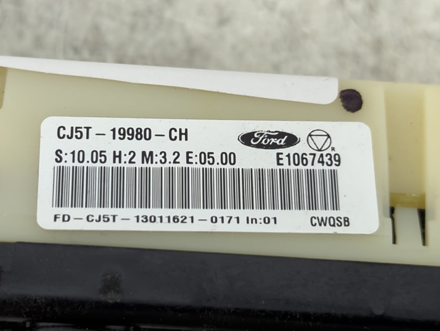 2013-2016 Ford Escape Climate Control Module Temperature AC/Heater Replacement P/N:CJ5T-19980-CH E1067439 Fits OEM Used Auto