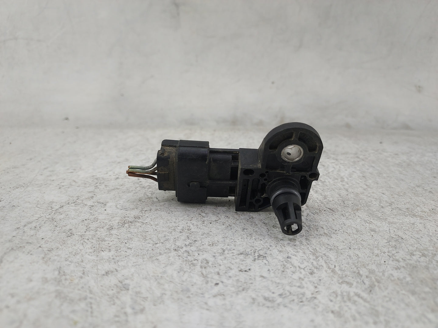 2013 Ford Escape Mass Air Flow Meter Maf 1486590 - Oemusedautoparts1.com