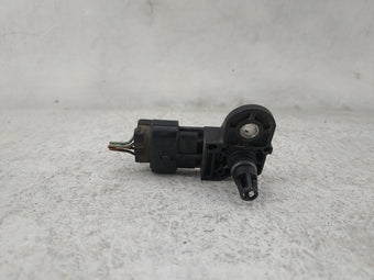 compare product 2013 Ford Escape Mass Air Flow Meter Maf 1486590