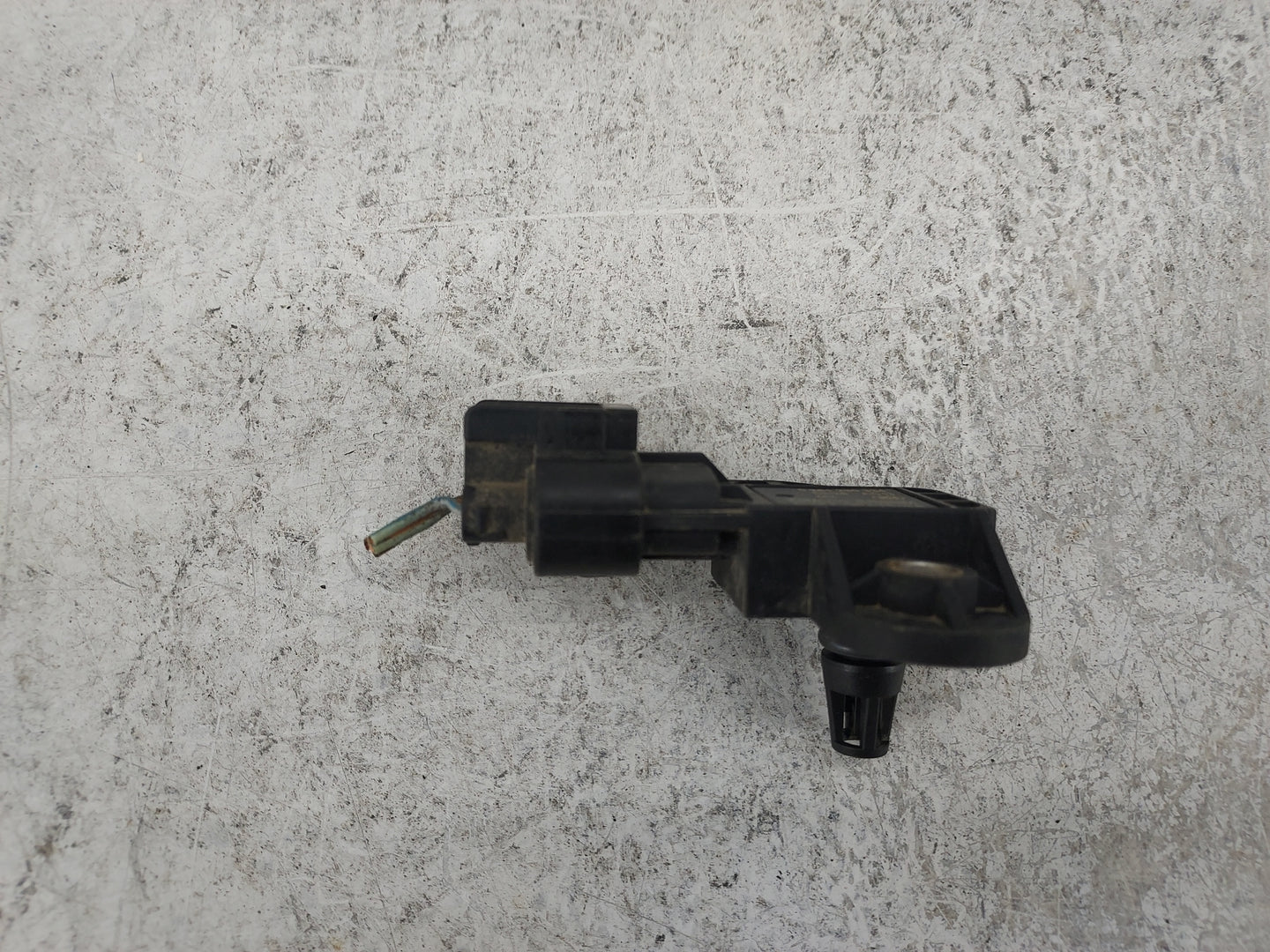 2013 Ford Escape Mass Air Flow Meter Maf 1486590 - Oemusedautoparts1.com