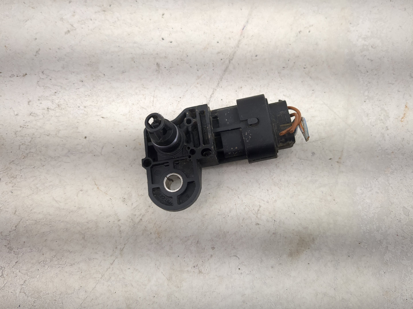 2013 Ford Escape Mass Air Flow Meter Maf 1489746 - Oemusedautoparts1.com