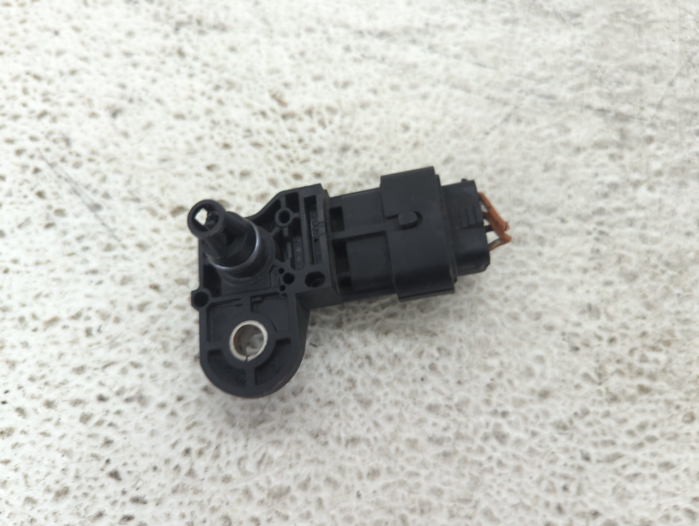 2013 Ford Escape Mass Air Flow Meter Maf 1489967 - Oemusedautoparts1.com