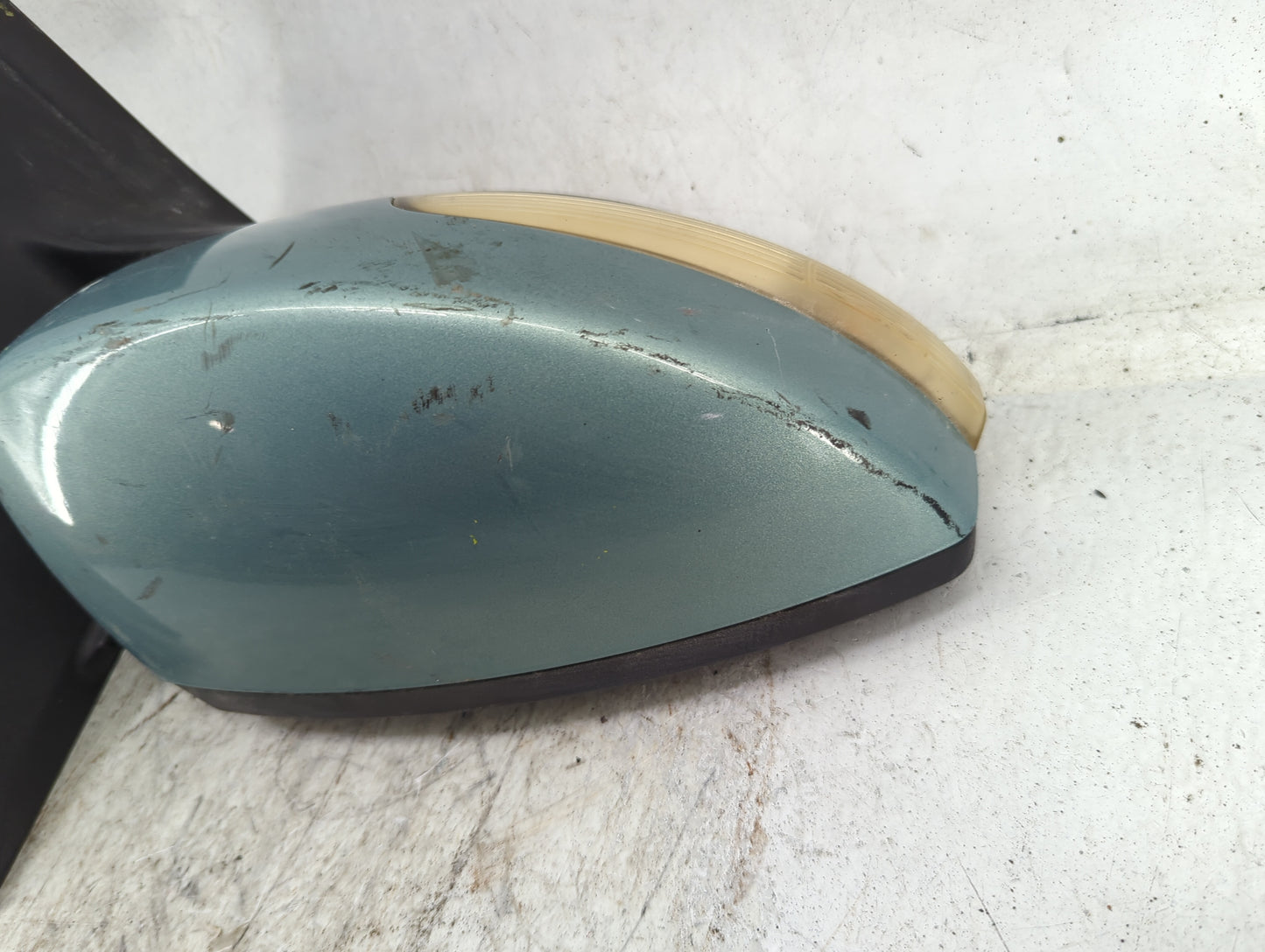 2013-2016 Ford Escape Passenger Side View Mirror - Right Door Mirror OEM Used - Oemusedautoparts1.com