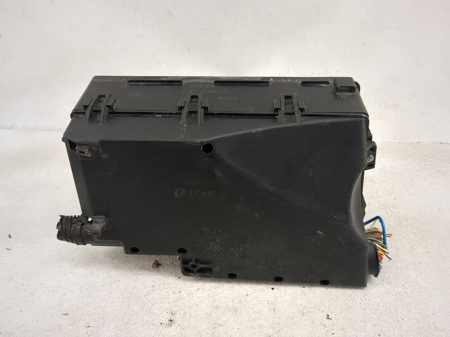 2013-2016 Ford Escape Fusebox Fuse Box Panel Relay Module P/N:AV6T-14A067-AC Fits Fits 2013 2014 2015 2016 OEM Used Auto Par
