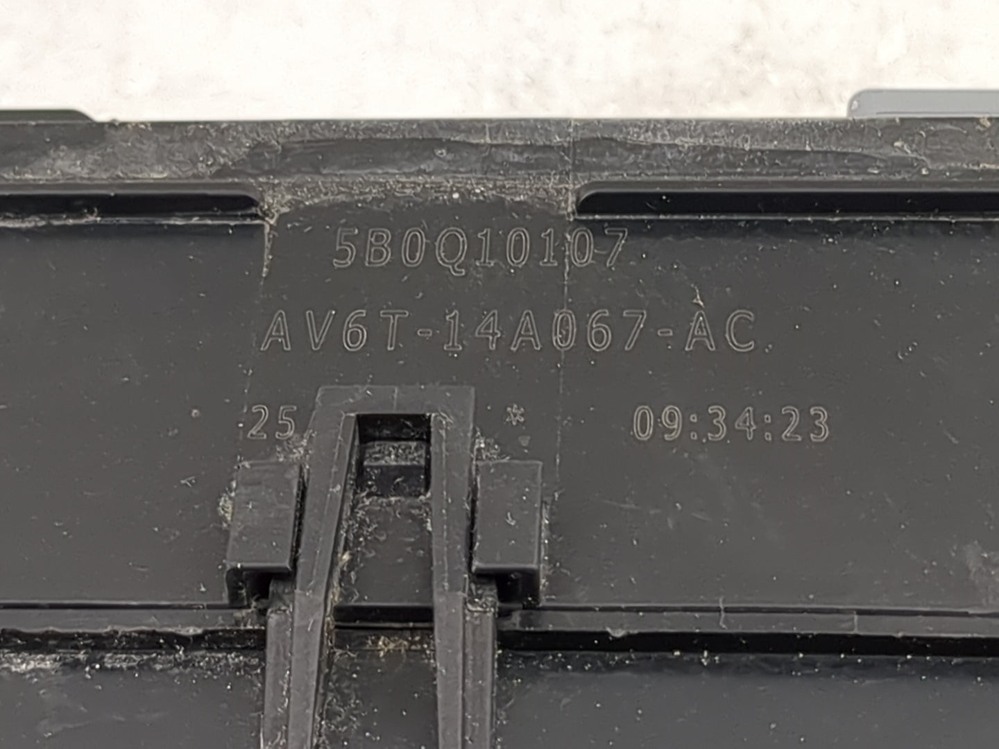 2013-2016 Ford Escape Fusebox Fuse Box Panel Relay Module P/N:AV6T-14A067-AC Fits Fits 2013 2014 2015 2016 OEM Used Auto Par