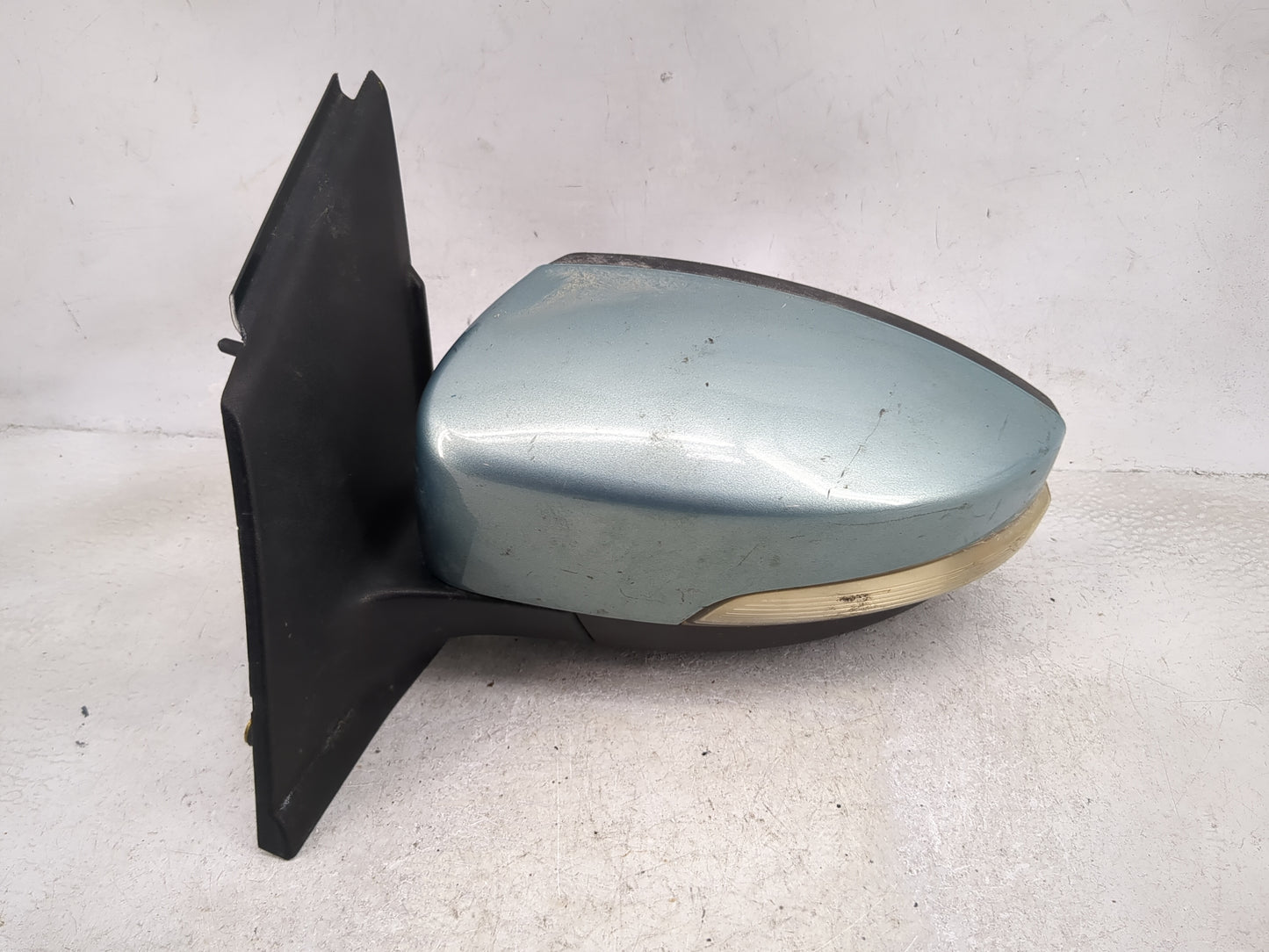 2013-2016 Ford Escape Driver Side View Mirror - Left Door Mirror OEM Used - Oemusedautoparts1.com
