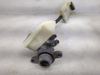 2013-2019 Ford Escape Brake Master Cylinder 1492460 - Oemusedautoparts1.com