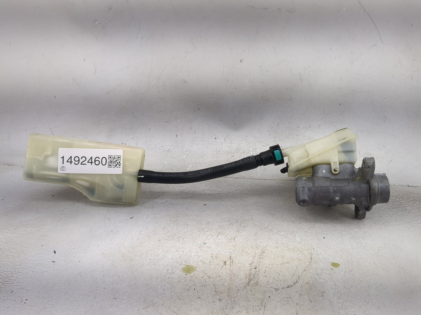 2013-2019 Ford Escape Brake Master Cylinder 1492460 - Oemusedautoparts1.com