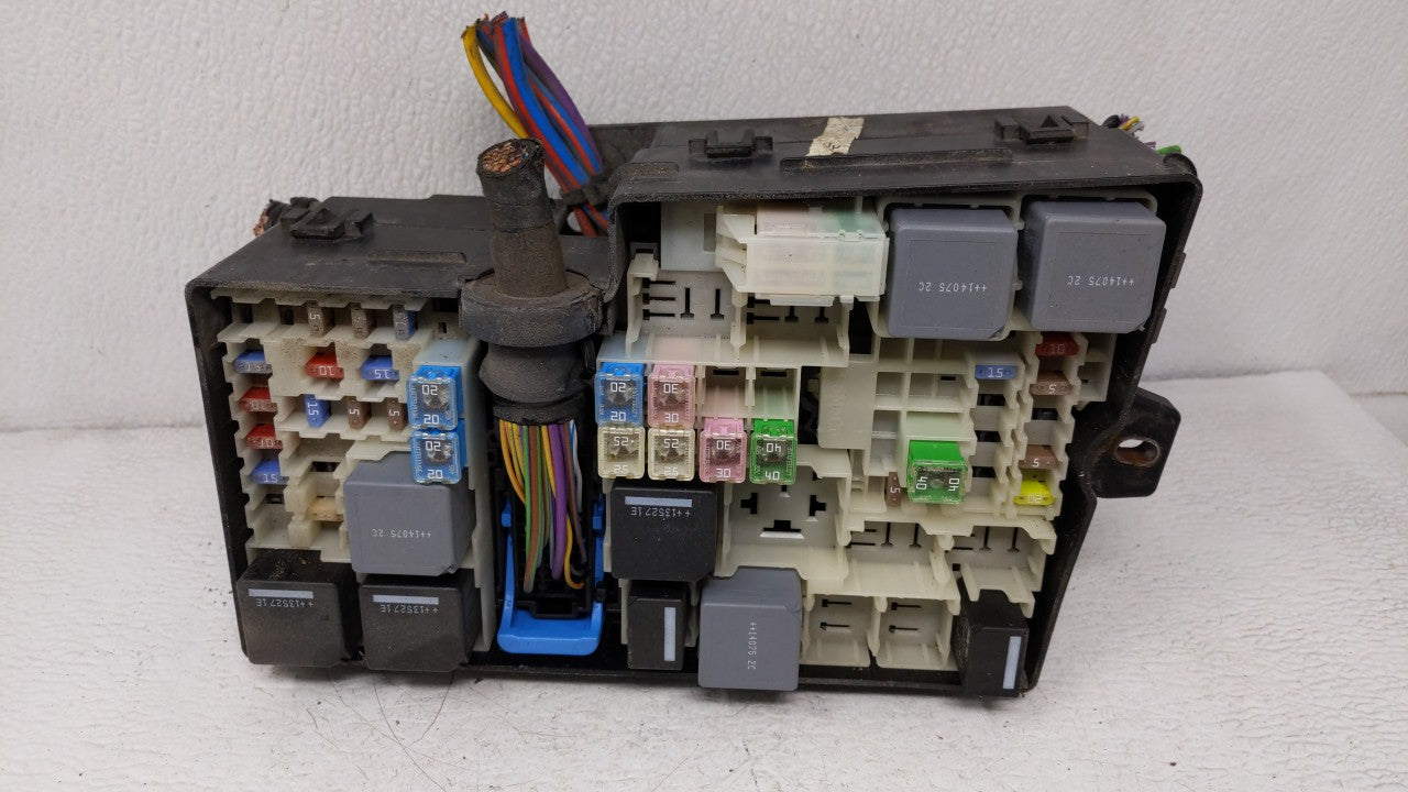 2013-2016 Ford Escape Fusebox Fuse Box Panel Relay Module P/N:AV6T-14A142-AB Fits Fits 2013 2014 2015 2016 OEM Used Auto Par