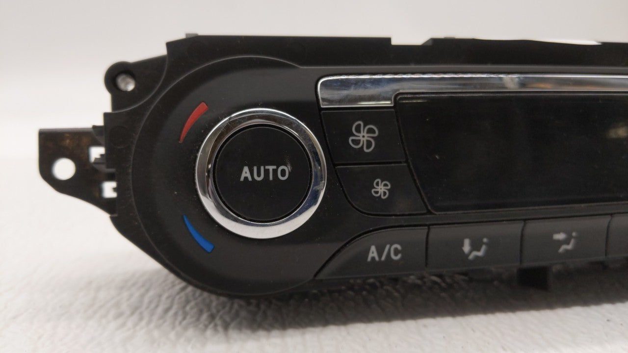 2013 Ford Escape Climate Control Module Temperature AC/Heater Replacement P/N:CJ5T-18C612-AE Fits OEM Used Auto Parts - Oemu