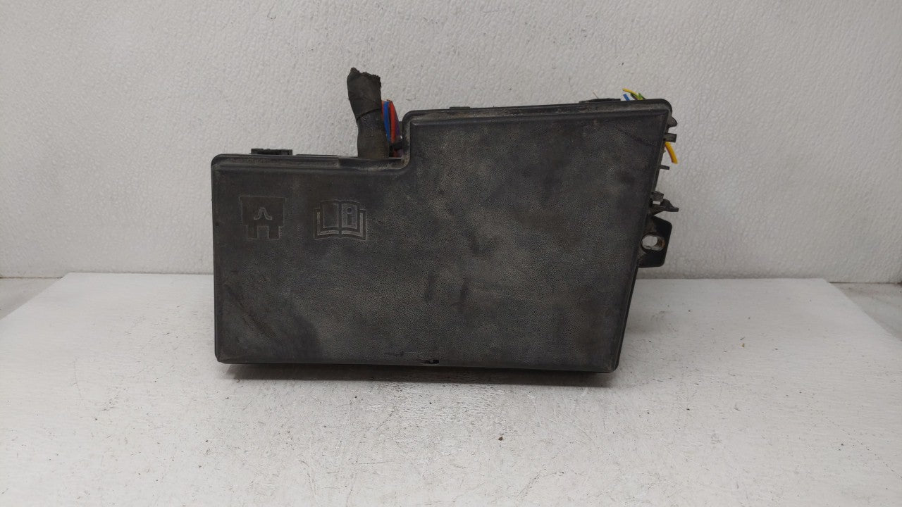 2013-2016 Ford Escape Fusebox Fuse Box Panel Relay Module P/N:AV6T-14A142-AB AV6T-14A067-AD Fits Fits 2013 2014 2015 2016 OE