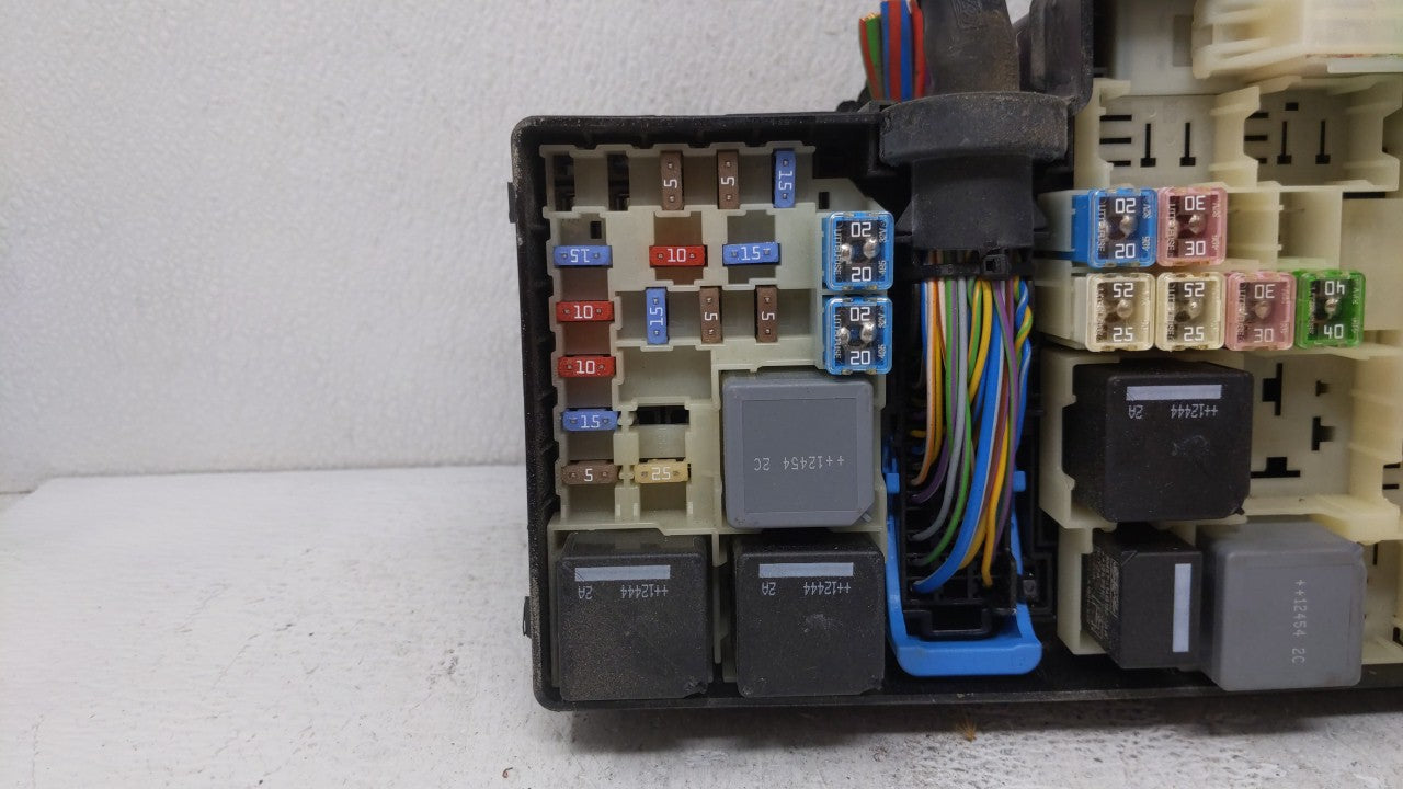 2013-2016 Ford Escape Fusebox Fuse Box Panel Relay Module P/N:AV6T-14A142-AB AV6T-14A067-AD Fits Fits 2013 2014 2015 2016 OE