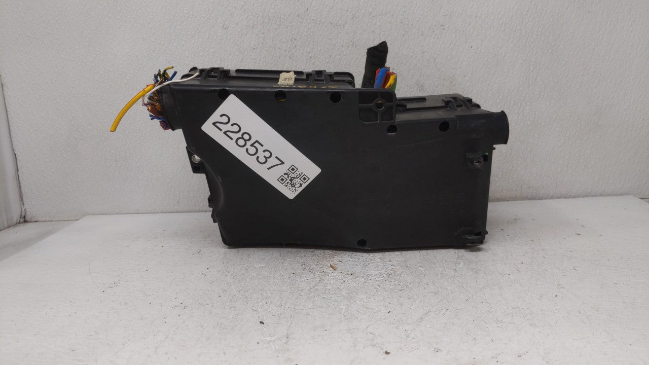 2013-2016 Ford Escape Fusebox Fuse Box Panel Relay Module P/N:AV6T-14A142-AB AV6T-14A067-AD Fits Fits 2013 2014 2015 2016 OE